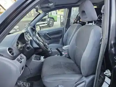 Veículo de Sucata toyota rav4 (a2) 2.0 d-4d 4wd do ano 2003 alimentado 1cd-ftv