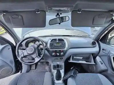 Veículo de Sucata toyota rav4 (a2) 2.0 d-4d 4wd do ano 2003 alimentado 1cd-ftv