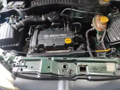 Scrapping Vehicle opel corsa c 1.2 16v cat (z 12 xe / lw4) of the year 2001 powered z 12 xe