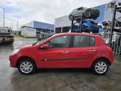 Scrapping Vehicle renault clio iii (br0/1, cr0/1) 1.2 16v (br02 br0j br11 cr02 cr0j cr11) of the year 2008 powered d4f 764