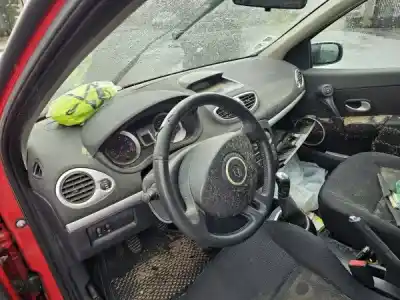 Scrapping Vehicle renault clio iii (br0/1, cr0/1) 1.2 16v (br02 br0j br11 cr02 cr0j cr11) of the year 2008 powered d4f 764