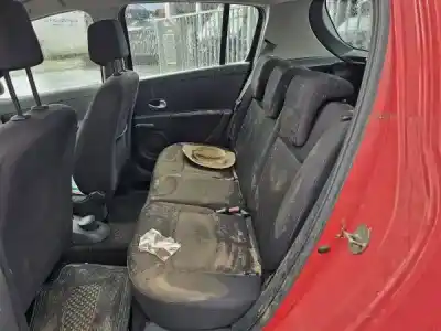 Scrapping Vehicle renault clio iii (br0/1, cr0/1) 1.2 16v (br02 br0j br11 cr02 cr0j cr11) of the year 2008 powered d4f 764