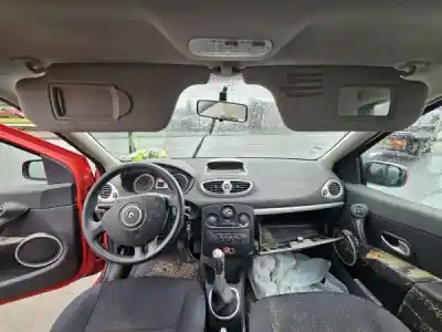 Scrapping Vehicle renault clio iii (br0/1, cr0/1) 1.2 16v (br02 br0j br11 cr02 cr0j cr11) of the year 2008 powered d4f 764