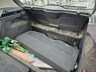 Scrapping Vehicle renault clio iii (br0/1, cr0/1) 1.2 16v (br02 br0j br11 cr02 cr0j cr11) of the year 2008 powered d4f 764