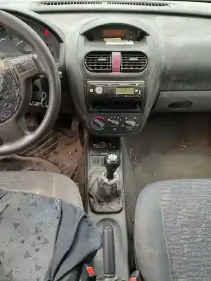 Veicolo di demolizione opel corsa c (x01) 1.2 (f08, f68) dell'anno 2001 alimentato z 12 xe Veicolo di demolizione opel corsa c (x01) 1.2 (f08, f68) dell'anno 2001 alimentato z 12 xe
