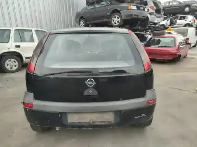 Véhicule à la ferraille opel corsa c (x01) 1.7 dti (f08 f68) de l'année 2002 alimenté y 17 dt