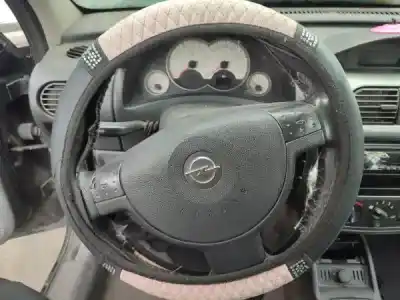 Véhicule à la ferraille opel corsa c (x01) 1.7 dti (f08 f68) de l'année 2002 alimenté y 17 dt