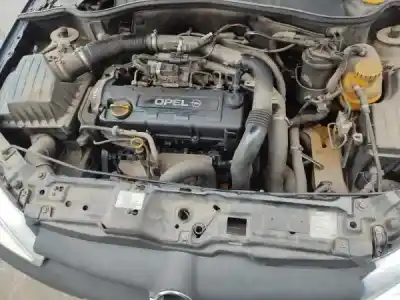 Véhicule à la ferraille opel corsa c (x01) 1.7 dti (f08 f68) de l'année 2002 alimenté y 17 dt