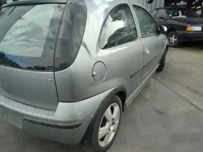 Véhicule à la ferraille opel corsa c (x01) 1.2 (f08, f68) de l'année 2003 alimenté z 12 xe Véhicule à la ferraille opel corsa c (x01) 1.2 (f08, f68) de l'année 2003 alimenté z 12 xe