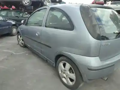 Véhicule à la ferraille opel corsa c (x01) 1.2 (f08, f68) de l'année 2003 alimenté z 12 xe Véhicule à la ferraille opel corsa c (x01) 1.2 (f08, f68) de l'année 2003 alimenté z 12 xe