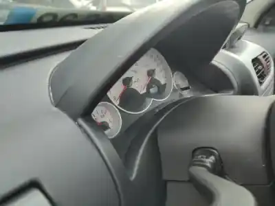 Véhicule à la ferraille opel corsa c (x01) 1.2 (f08, f68) de l'année 2003 alimenté z 12 xe Véhicule à la ferraille opel corsa c (x01) 1.2 (f08, f68) de l'année 2003 alimenté z 12 xe