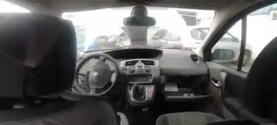 Veículo de Sucata renault scénic ii (jm0/1_) 1.4 (jm0b jm0h jm1a) do ano 2003 alimentado 