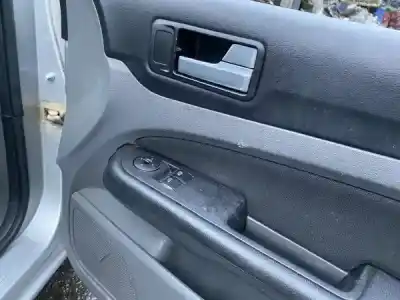 Veicolo di demolizione ford focus ii (da_, hcp, dp) 1.8 tdci dell'anno 2010 alimentato kkda