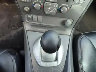 Veículo de Sucata volvo s60 i (384) 2.0 t do ano 2001 alimentado b 5204 t5