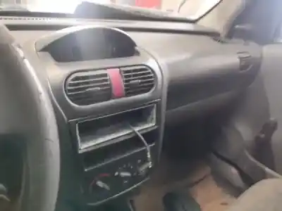 Veículo de Sucata opel combo tour 1.3 cdti 16v do ano 2005 alimentado z 13 dt