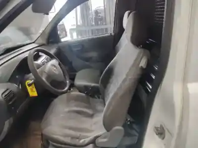 Veículo de Sucata opel combo tour 1.3 cdti 16v do ano 2005 alimentado z 13 dt