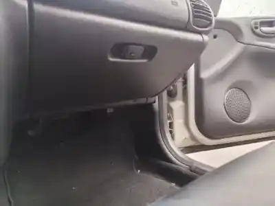 Scrapping Vehicle chrysler neon ii 1.6 of the year 2001 powered ejd