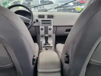 Veicolo di demolizione volvo s40 ii (ms) 2.4 gasolina 2004 4p dell'anno 2005 alimentato b 5244 s5