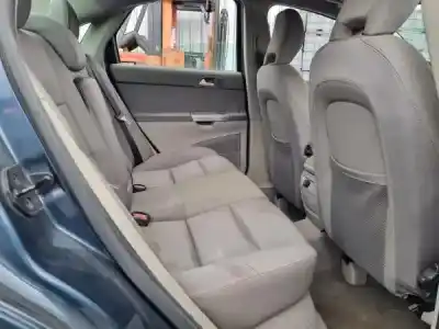 Veicolo di demolizione volvo s40 ii (ms) 2.4 gasolina 2004 4p dell'anno 2005 alimentato b 5244 s5