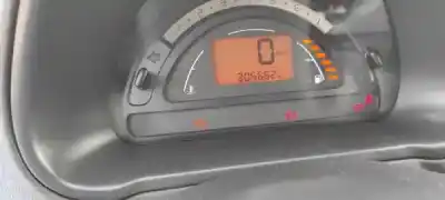 Veicolo di demolizione citroen c2 (jm_) 1.1 dell'anno 2004 alimentato 