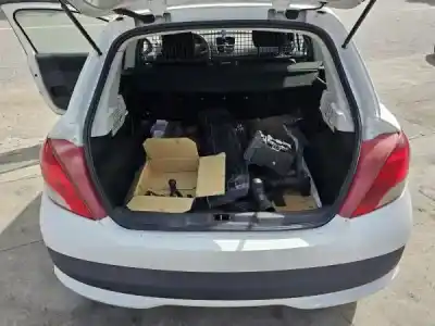 Veicolo di demolizione peugeot 207/207+ (wa_, wc_) 1.4 hdi dell'anno 2010 alimentato 8hr (dv4c)