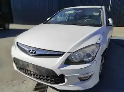 Veicolo di demolizione hyundai i30 (fd) 1.6 crdi dell'anno 2011 alimentato d4fb