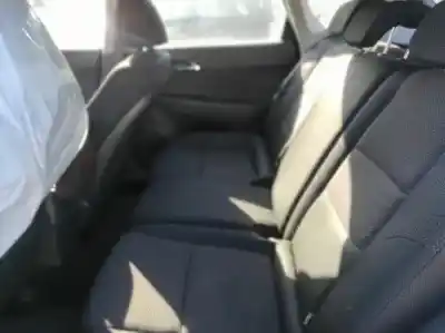 Veicolo di demolizione hyundai i30 (fd) 1.6 crdi dell'anno 2011 alimentato d4fb