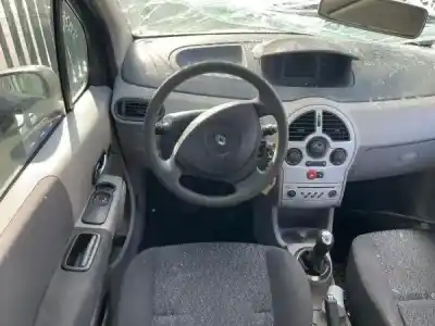 Sloopvoertuig renault modus / grand modus (f/jp0_) 1.2 (jp0c jp0k fp0c fp0k fp0p jp0p jp0t) van het jaar 2004 aangedreven d4f 740