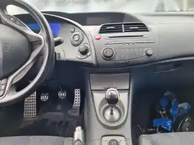Veículo de Sucata honda civic viii hatchback (fn, fk) 2.2 ctdi (fk3) do ano 2010 alimentado n22a2
