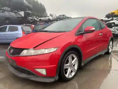 Véhicule à la ferraille honda civic viii hatchback (fn, fk) 2.2 ctdi (fk3) de l'année 2007 alimenté n22a2