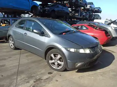 Veículo de Sucata HONDA CIVIC VIII HATCHBACK (FN, FK) 2.2 CTDi (FK3) do ano 2006 alimentado N22A2