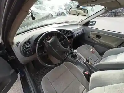 Vehicul casat bmw 3 (e36) 318 i al anului 2002 alimentat m40 b18 (184e1)