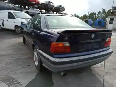Vehicul casat bmw 3 (e36) 318 i al anului 2002 alimentat m40 b18 (184e1)