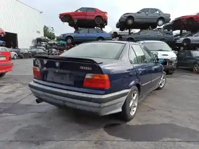 Vehicul casat bmw 3 (e36) 318 i al anului 2002 alimentat m40 b18 (184e1)