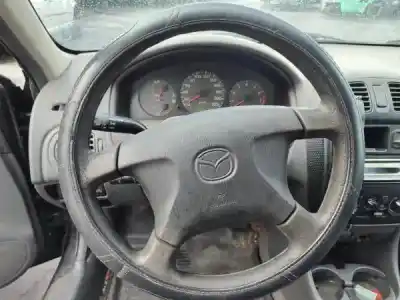 Veicolo di demolizione mazda 323 s vi (bj) 1.3 16v dell'anno 1999 alimentato b3 me