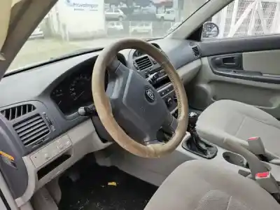 Veículo de Sucata kia cerato (ld) 1.5 crdi do ano 2005 alimentado d4fa