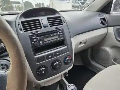 Veículo de Sucata kia cerato (ld) 1.5 crdi do ano 2005 alimentado d4fa