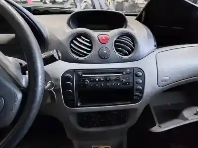 Veículo de Sucata citroen c3 i (fc_, fn_) 1.1 i do ano 2003 alimentado 