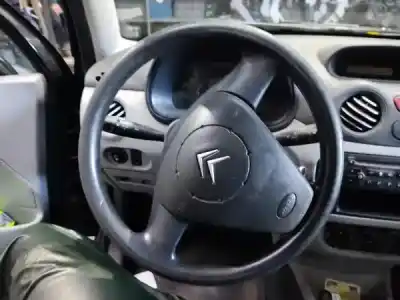 Veículo de Sucata citroen c3 i (fc_, fn_) 1.1 i do ano 2003 alimentado 