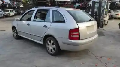 Veicolo di demolizione skoda fabia i break (6y5) 1.4 gasolina 2002 5p dell'anno 2002 alimentato 