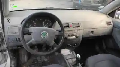 Veicolo di demolizione skoda fabia i break (6y5) 1.4 gasolina 2002 5p dell'anno 2002 alimentato 