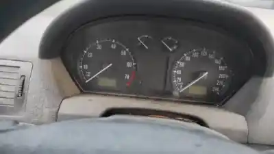 Veicolo di demolizione skoda fabia i break (6y5) 1.4 gasolina 2002 5p dell'anno 2002 alimentato 