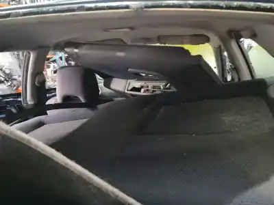 Sloopvoertuig subaru impreza sedán (gd) 2.0 i awd (gd9) van het jaar 2000 aangedreven 