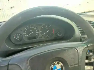 Veículo de Sucata bmw 3 (e36) 318 tds do ano 1999 alimentado m41 d17 (174t1)