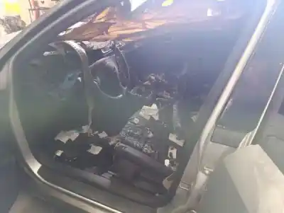 Veículo de Sucata audi a4 b6 (8e2) 1.9 tdi do ano 2002 alimentado avf Veículo de Sucata audi a4 b6 (8e2) 1.9 tdi do ano 2002 alimentado avf