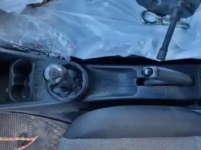 Здавання транспортного засобу skoda fabia ii hatchback (542, 5j) 1.6 tdi gasóleo 2010 5p року 2010 потужний cayb