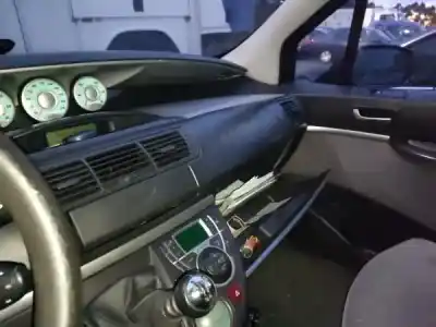 Veículo de Sucata fiat ulysse (179_) 2.0 jtd do ano 2004 alimentado rhw (dw10ated4)