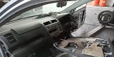 Vehicul casat honda civic vii hatchback (eu, ep, ev) 2.0 al anului 2004 alimentat k20a3 Vehicul casat honda civic vii hatchback (eu, ep, ev) 2.0 al anului 2004 alimentat k20a3