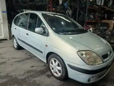 Véhicule à la ferraille renault megane scenic (ja0/1_) 1.4 i (ja0e) de l'année 2000 alimenté 