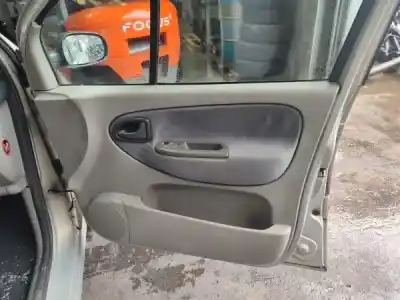 Véhicule à la ferraille renault megane scenic (ja0/1_) 1.4 i (ja0e) de l'année 2000 alimenté 